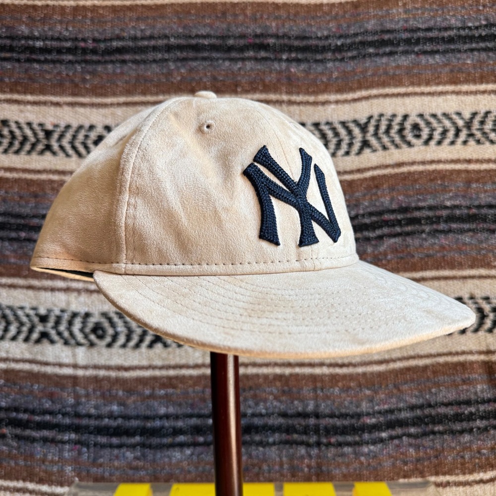New Era New York Yankees Snapback OSFM Tan Faux Suede 9FIFTY Retro Crown Hat